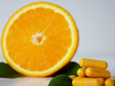 فوائد عديدة  لفيتامين سي