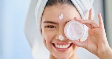 العناية بالبشرة الجافة في الشتاء