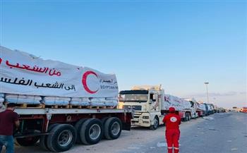 الهلال الأحمر يرسل القافلة 87 إلى غزة محمّلة بـ10 آلاف طن من المساعدات العاجلة