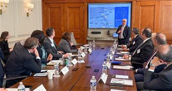 رئيس اقتصادية قناة السويس يعقد لقاءات مكثفة مع كبرى الكيانات الاقتصادية بواشنطن