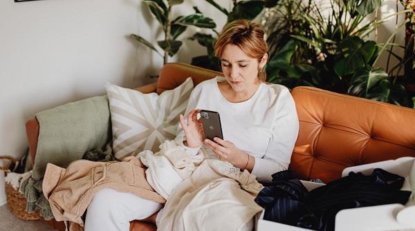 عادات يومية تجعل عقلك كسول دون وعيك.. تجنبيها