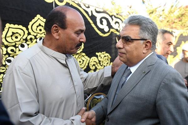 محافظ الدقهلية مقدمًا العزاء في وفاة الحاجة "سبيلة": كانت رمزًا للعمل الخيري 