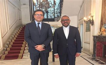 وزير الثقافة يتسلّم تقريرًا حول التعاون الثقافي والفني مع متاحف قطر