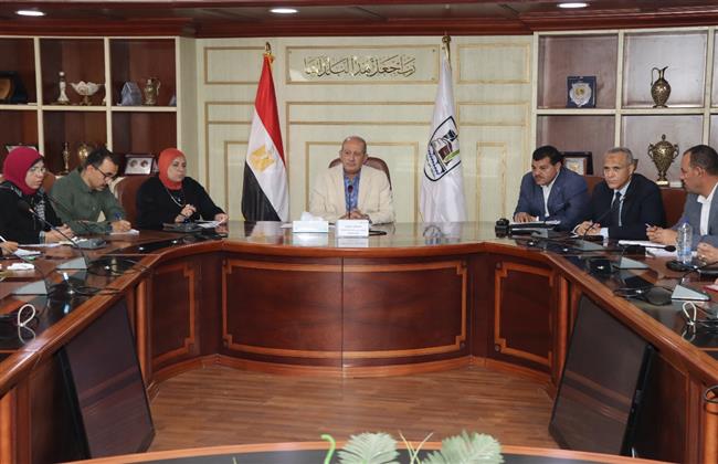 بني سويف تبدأ وضع القيمة التقديرية لمنظومة جمع ونقل القمامة وفق قانون المخلفات الجديد