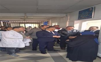 محافظ الشرقية يفاجئ مستشفى منيا القمح المركزي ويُحيل مديرها للتحقيق لعدم تواجده خلال الزيارة