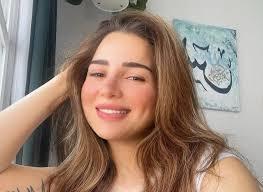 مي عز الدين لـ سوسن بدر: كل حبي لشخصيتك وفنك وتعليمك ليا