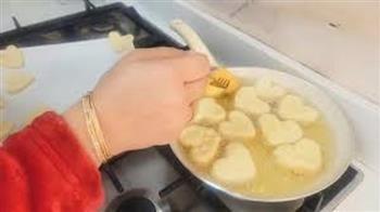 لماذا نميل لتناول الحلويات في الشتاء؟.. تعرفي على الأسباب