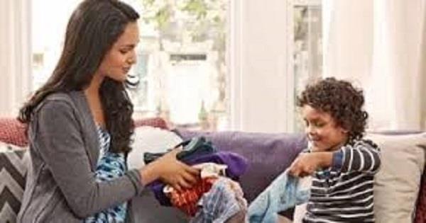 اليوم العالمي للتطوع.. كيف تعلم الأم طفلها قيمة العطاء والمبادرة؟