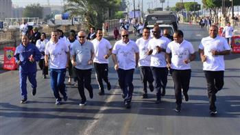  بمشاركة 200 متسابق.. محافظ الأقصر يشارك في ماراثون رياضي احتفالًا بالعيد القومي للمحافظة