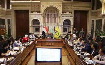 "بحوث الصحراء" يستقبل وفدا رفيع المستوى من جامعة چينچو الصينية لتعزيز التعاون العلمي