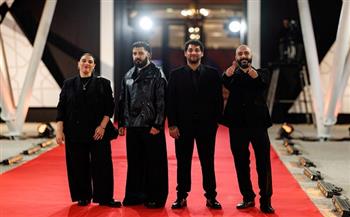 «عائشة لا تستطيع الطيران» يستقبل ترحابًا واسعًا بالمهرجان الدولي للفيلم بمراكش