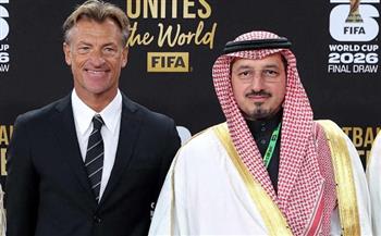 قرعة كأس العالم: ياسر المسحل رئيس الاتحاد السعودي لكرة القدم برفقة رينارد