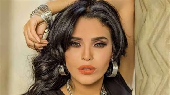 أمينة.. نجمة الأغنية الشعبية والفن الجماهيري  