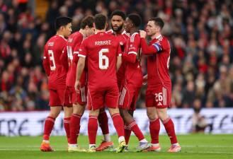 الدوري الإنجليزي.. ليفربول يسعى للخروج من النفق المظلم ضد ليدز