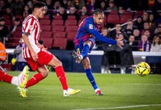 الدوري الإسباني.. ريال بيتيس يستضيف برشلونة