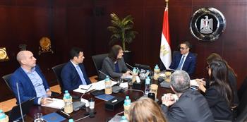 وزير الاستثمار يبحث مع بعثة صندوق النقد أحدث تطورات برنامج التعاون والإصلاحات الاقتصادية