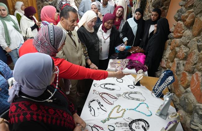 فن وإبداع في ختام الملتقى الثقافي الـ22 للفتاة والمرأة الحدودية بشرم الشيخ ضمن "أهل مصر"