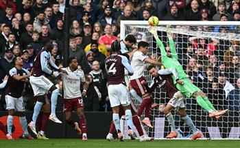 الدوري الإنجليزي.. أستون فيلا يتقدم على أرسنال في الشوط الأول