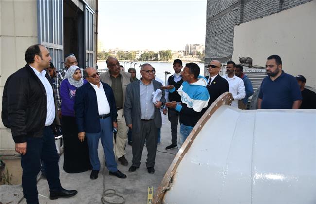 رئيس القابضة لمياه الشرب يتابع منظومة العمل بشركة الجيزة