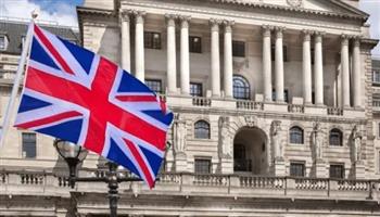 بنك إنجلترا يخفف قواعد البنوك رغم مخاوف فقاعة التكنولوجيا وتصحيح الأسواق
