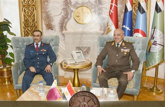 الفريق أحمد خليفة يلتقي رئيس أركان القوات المسلحة القطرية