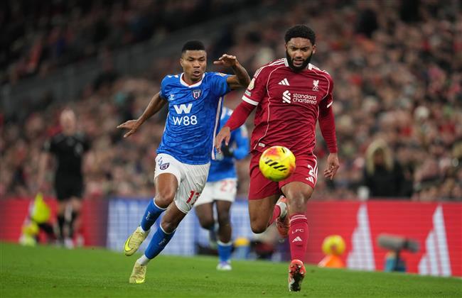 الدوري الإنجليزي.. انطلاق لقاء ليفربول و ليدز يونايتد تحت أنظار محمد صلاح