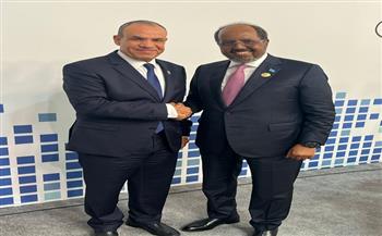 وزير الخارجية يلتقي رئيس جمهورية الصومال الفيدرالية على هامش منتدى الدوحة 