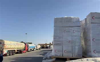 قافلة «زاد العزة» الـ88 تدخل إلى الفلسطينيين بقطاع غزة