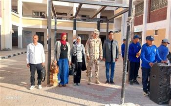 مدير تعليم البحر الأحمر تتفقد مدرسة أحمد عرابي الفندقية العسكرية