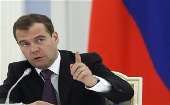 ميدفيديف: التوترات القائمة بين الولايات المتحدة والاتحاد الأوروبي "في صالح روسيا"