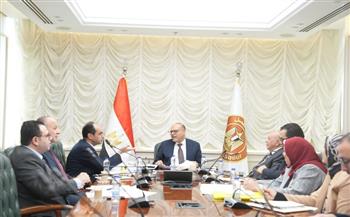 وزير العمل يعقد اجتماعًا مع ممثلي وزارة الصحة والمجلس الصحي المصري ونقابة التمريض