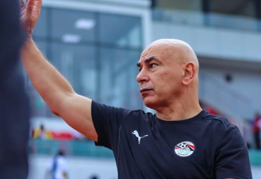 حسام حسن يدعم حسن شحاتة فى وعكته الصحية