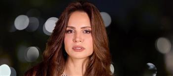 آمال ماهر ب "الأسود اللامع" في مهرجان الفسطاط