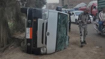  إصابة 11 شخصا إثر انقلاب ميكروباص في طوخ