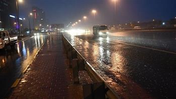 برق ورعد وأمطار متفاوتة الشدة تضرب عدة محافظات