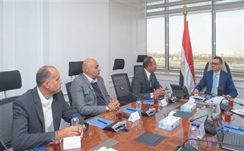 وزير الاستثمار يبحث مع مجموعة "أبو غالي موتورز" خطط توطين صناعة الدراجات النارية في مصر