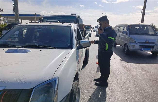 محافظ الدقهلية يتابع حملة لكشف عن تعاطي المخدرات والمخالفات المرورية بطريق رافد جمصة