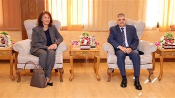 قناة السويس تعرض رؤيتها المستقبلية أمام بعثة صندوق النقد الدولي