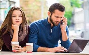 قبل تعلقك به.. تصرفات تؤكد عدم جدية الشريك والتزامه