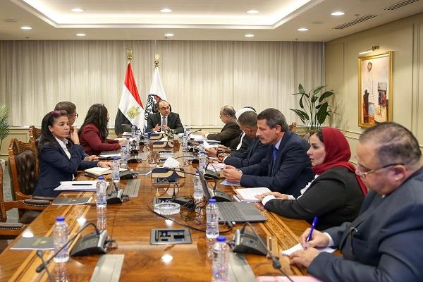 وزير قطاع الأعمال العام يجتمع بمسؤولي مركز المعلومات لمتابعة عدد من ملفات العمل  