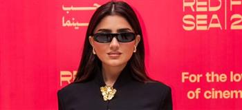 مي عمر تتألق بالأسود في أحدث  ظهور