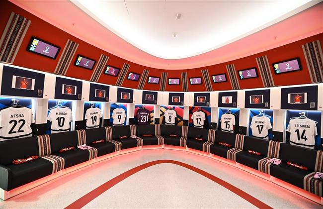 كأس العرب.. قمصان منتخب مصر تزين ملعب البيت قبل مواجهة الأردن| صور