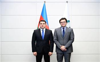 وزير الثقافة يلتقي نظيره الأذربيجاني لبحث آليات تعزيز التعاون الثقافي بين البلدين