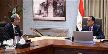رئيس الوزراء يتابع مع وزير الاتصالات مستجدات العمل في عدد من ملفات الوزارة