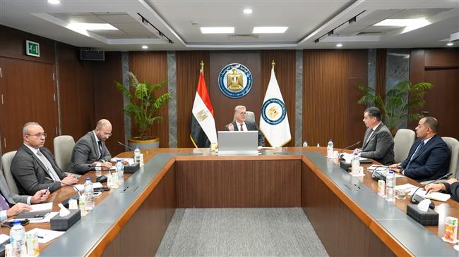 وزير البترول والثروة المعدنية يستعرض فرص دخول كارجاس إلى الدول العربية والإفريقية