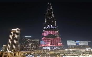 برج خليفة يتزين بصورة منى زكي في فيلم "الست'