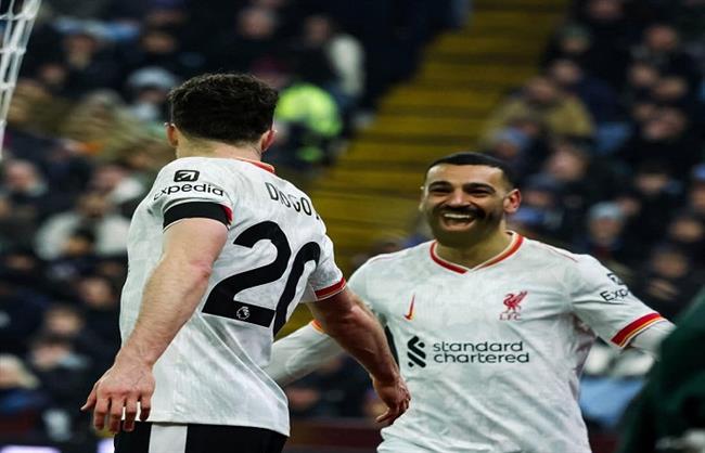 محمد صلاح يسجل الهدف الأول لليفربول في مرمى أستون فيلا