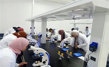 معركة تعريب العلوم الطبية  الأزهر: الاقتراح يدعم الهوية الوطنية.. والمتخصصون يحذرون من عزلة الأطباء