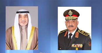 وزير الدفاع يبحث مع نظيره الكويتي تعزيز العلاقات العسكرية والمستجدات بالمنطقة