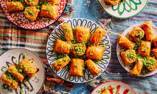 7  أضرار للإفراط في حلويات رمضان!